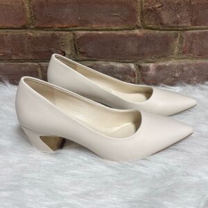 Deltan Women’s Raya Cream Leather Pointed Toe Block Heel Pumps Size 8 NEW